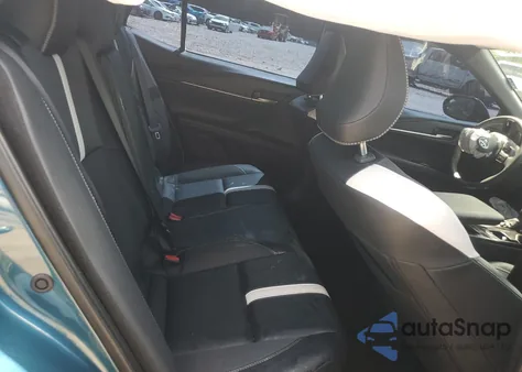 2025 Toyota Camry Xse z USA, uszkodzony, nr VIN 4T1DAACK3SU568512